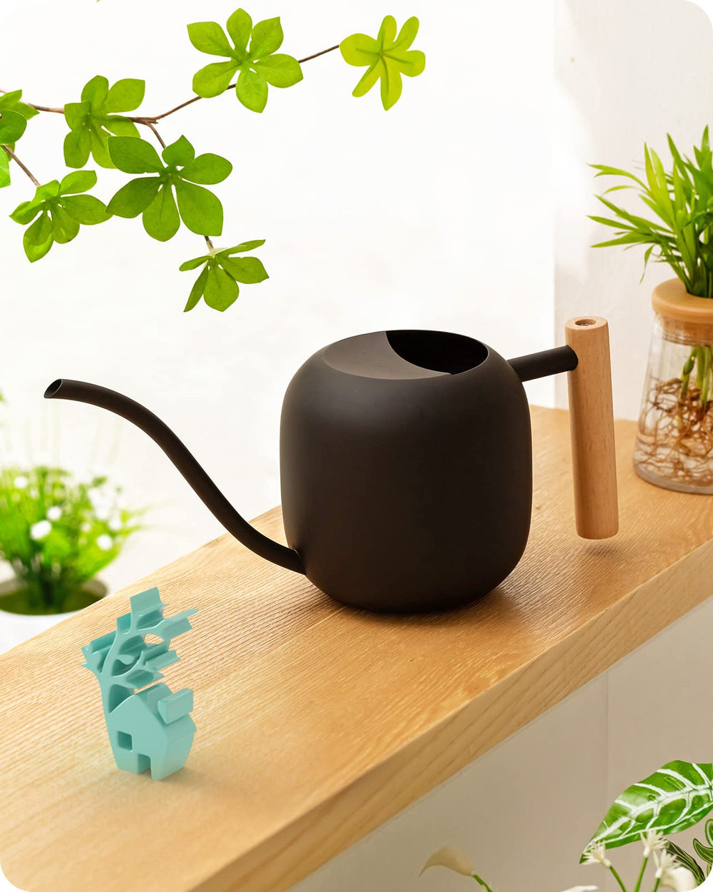 Baffect Indoor Watering Can black model front view