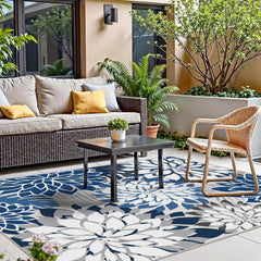 Close-up of Arenarug outdoor rug showing floral detail