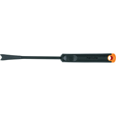 Close-up of Fiskars Weeder steel head and forked tip