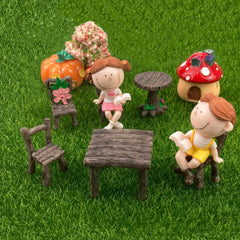 Close-up of PIVNASY Miniature Table and Chairs Set