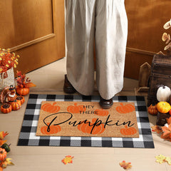 Close-up of the Duraaamo fall doormat featuring pumpkin design