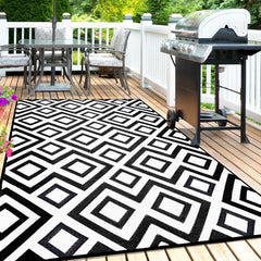 DiiKoo Outdoor Rug showing reversible design