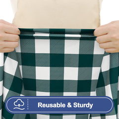 Elastic edge of Smiry picnic table cover ensuring a snug fit