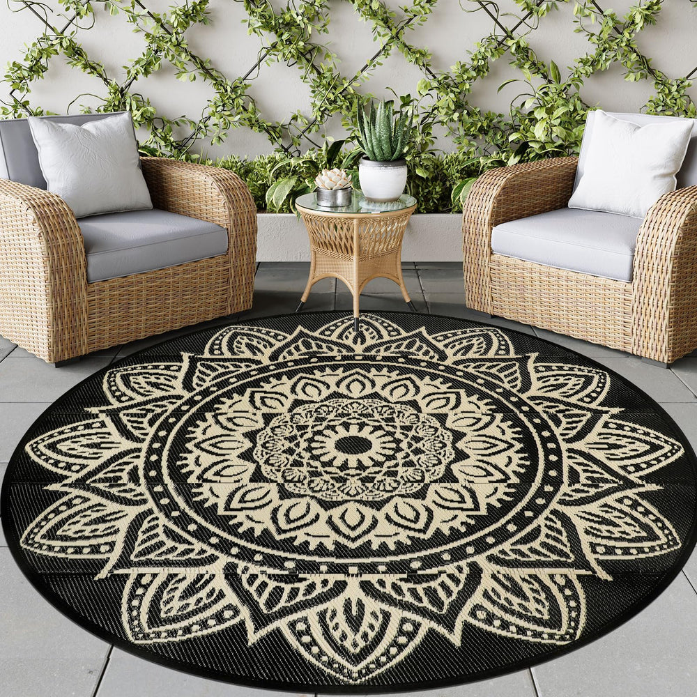 famibay 6 Ft Round Outdoor Rug in Black Camel, top view