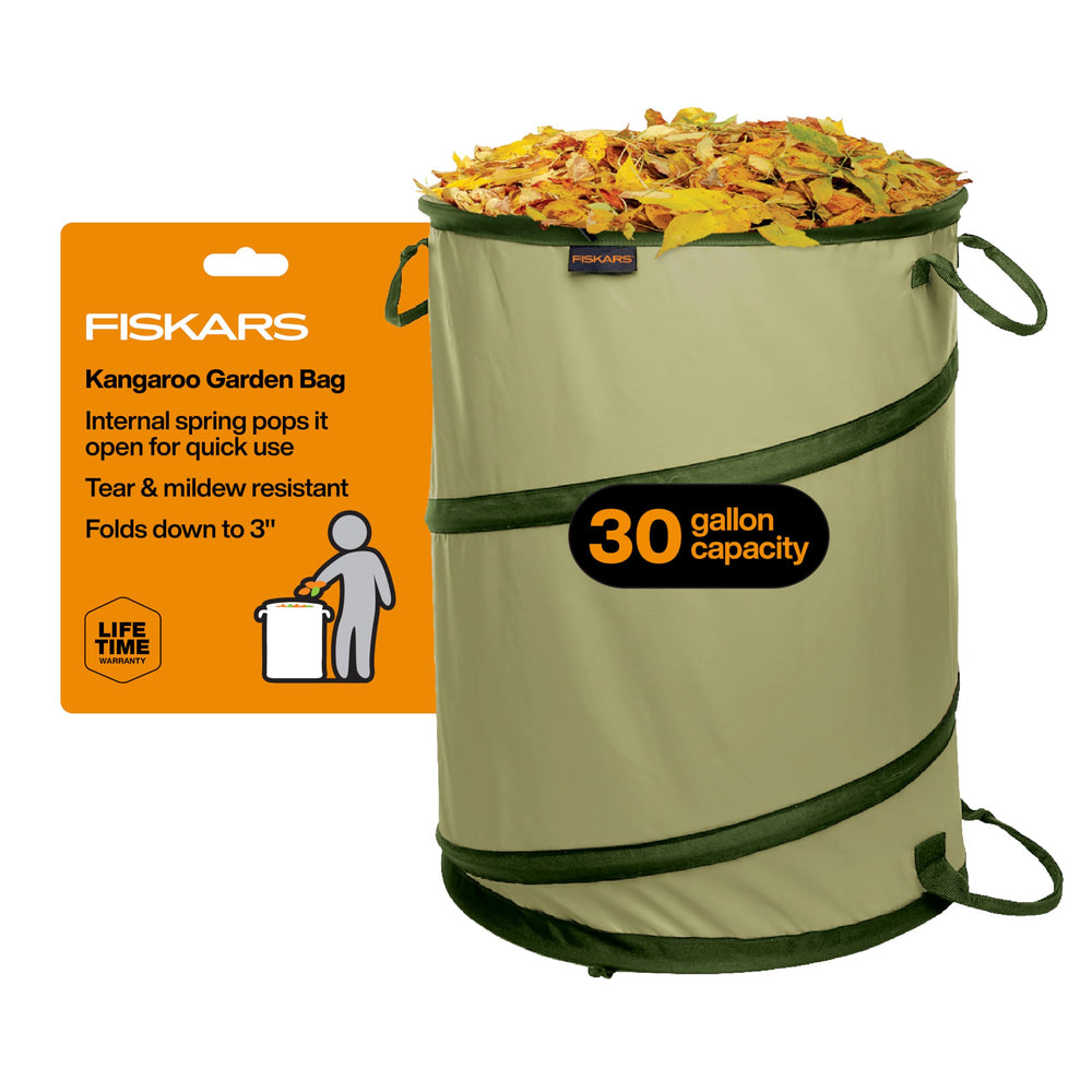 Fiskars Kangaroo 30-Gallon Garden Bag front view in green