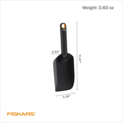 Fiskars Soil Scoop deep sides to contain soil during transfer