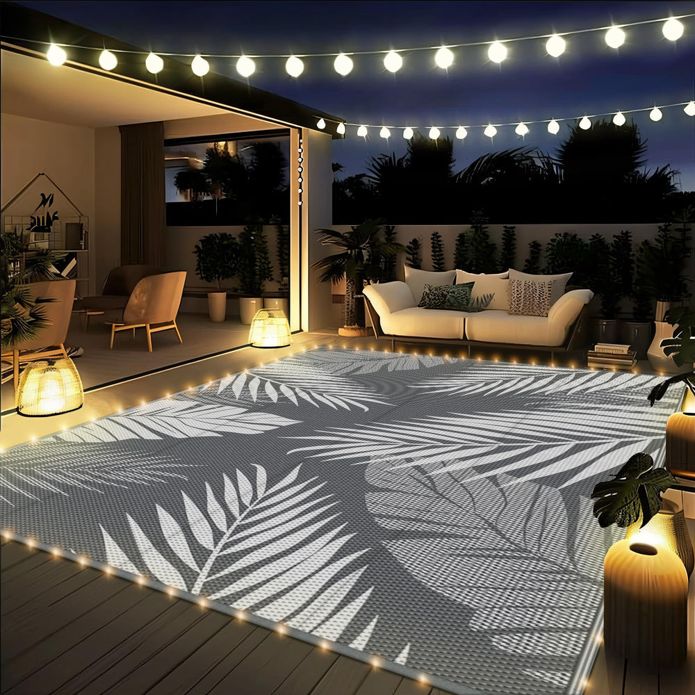 GENIMO 6'x9' Outdoor Rug in Led Grey & White, front view