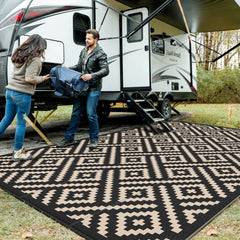 GENIMO outdoor rug 10'x14' in black and beige geometric pattern
