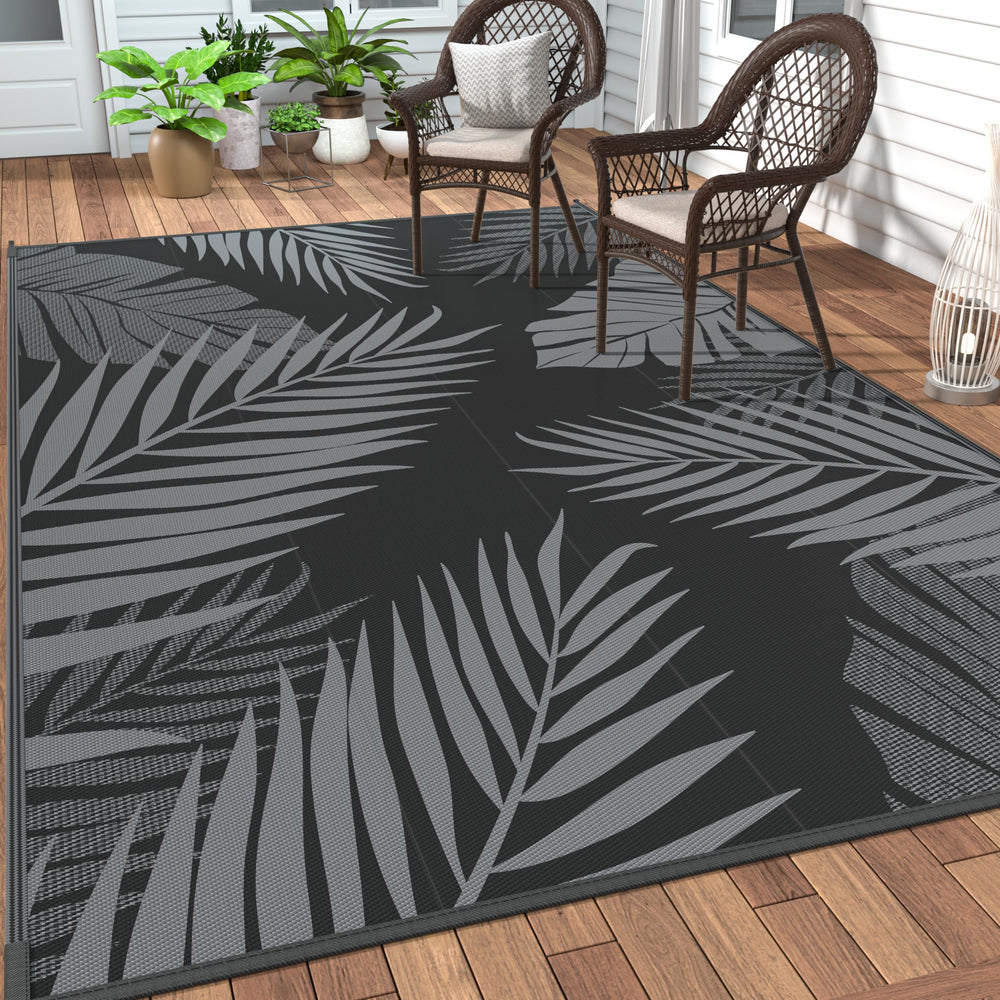 GENIMO Outdoor Rug 6'x9' black grey palm leaf design front view