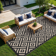 GENIMO outdoor rug rolled up with carry bag