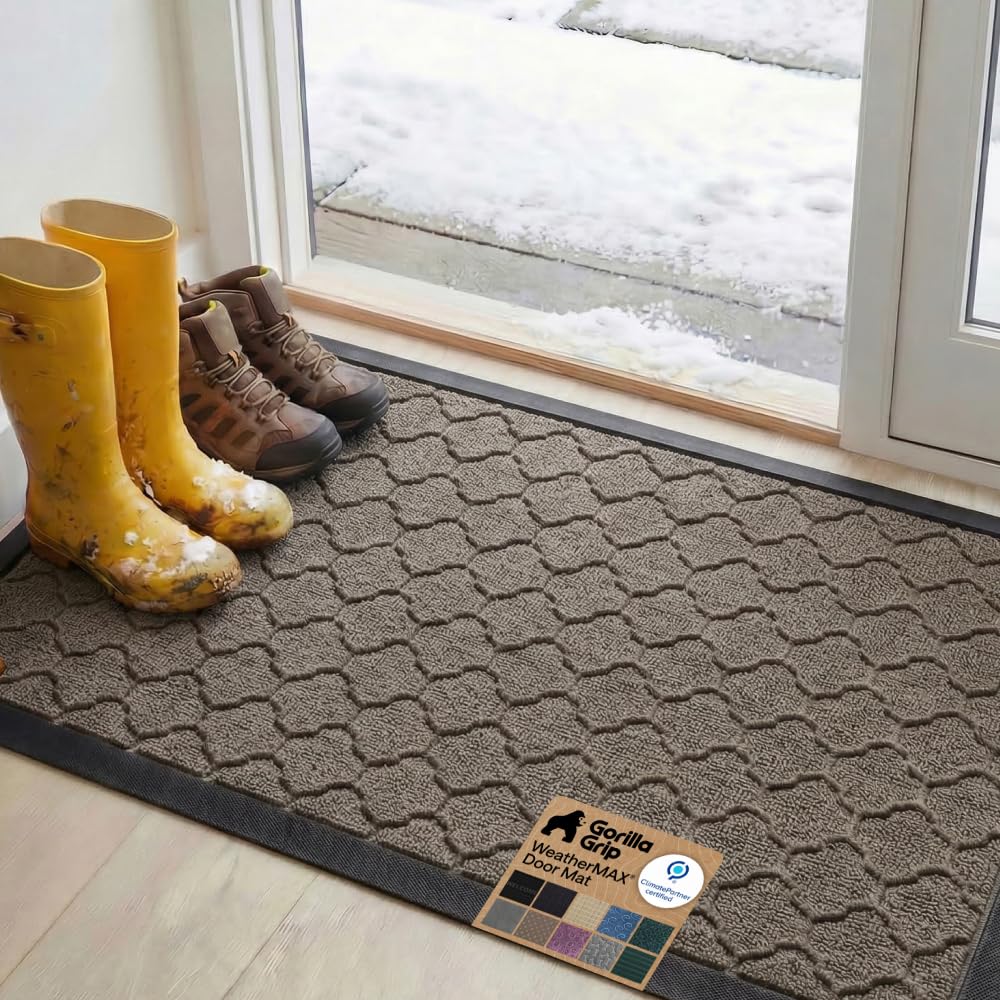 GORILLA GRIP WeatherMAX Door Mat 47" x 35" Latte Quatrefoil front view