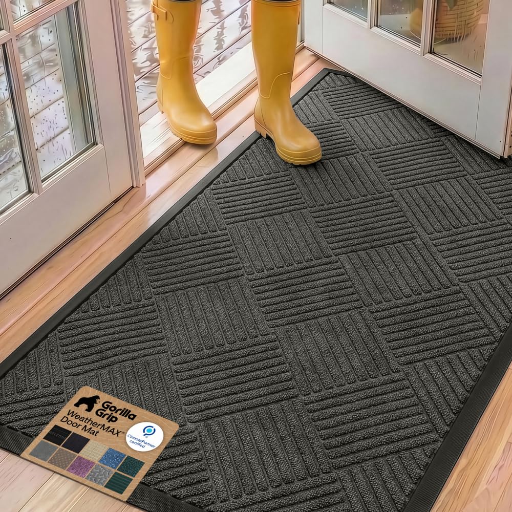 GORILLA GRIP WeatherMAX Door Mat front view in gray diamond design
