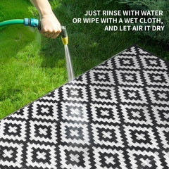 Kalafun Outdoor Patio Rug in a picnic setting