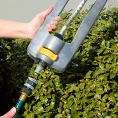 Melnor Quick Connect Set being used in a garden