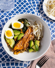 Mung bean sprouts growing from Sereniseed seeds in a sprouting tray