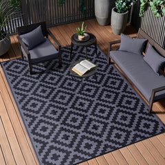 OLANLY Outdoor Rug 6x9 ft front view with geometric pattern