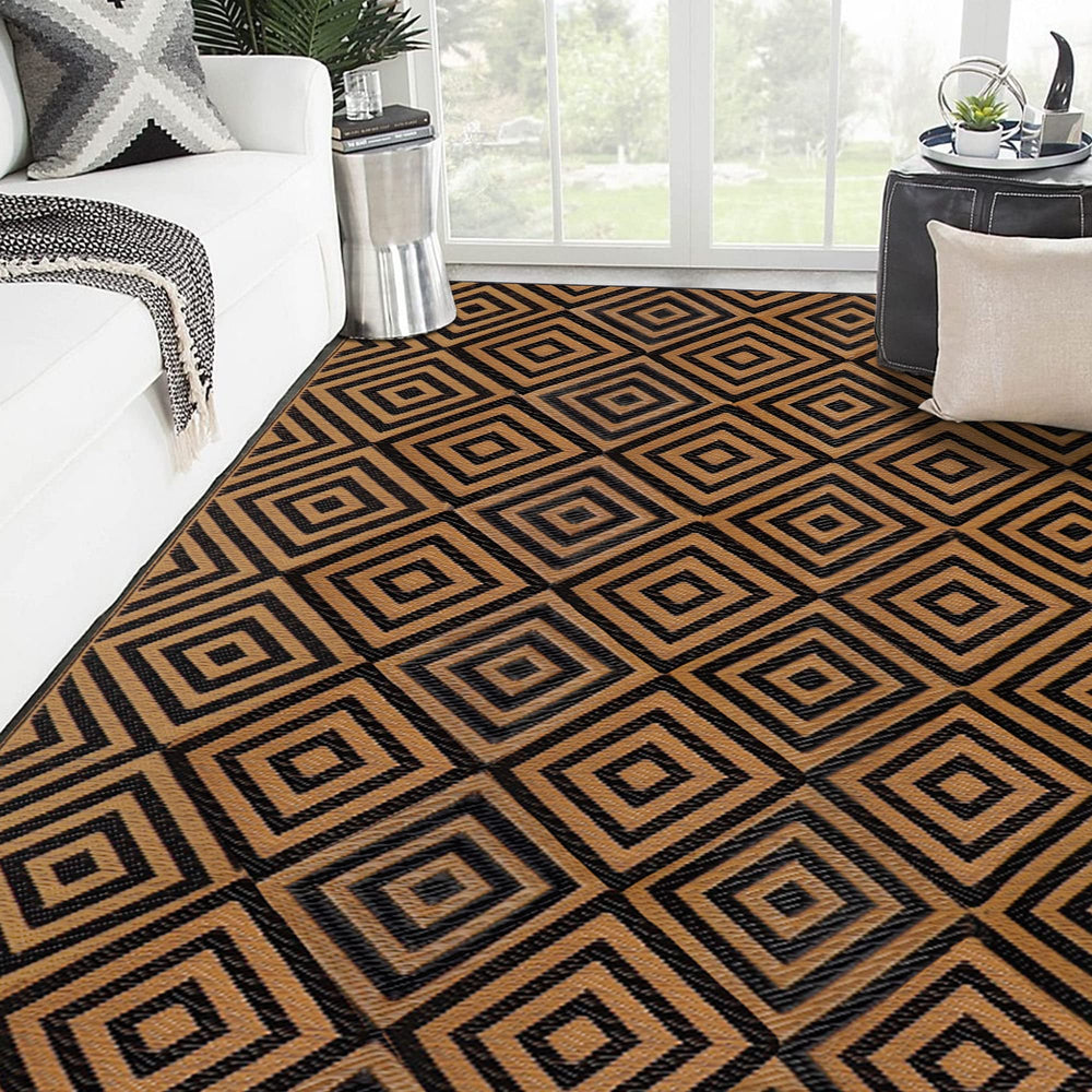 Ridota Reversible Outdoor Rug 9' x 12' in Diamond Black & Brown