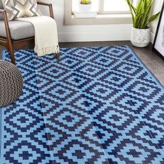 SAND MINE Reversible Outdoor Rug 5' x 8' Blue front view