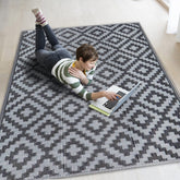 SAND MINE Waterproof Outdoor Rug 4x6 ft black and grey lattice design front view