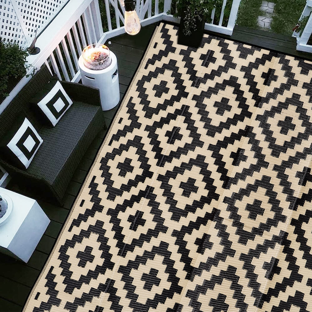SAND MINE Waterproof Outdoor Rug 9x12 ft front view in Black & Beige