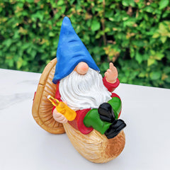 Side view of WONDHOME gnome statue holding beer