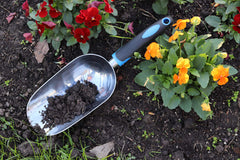 Sinoer trowel scoop side view showing ergonomic handle