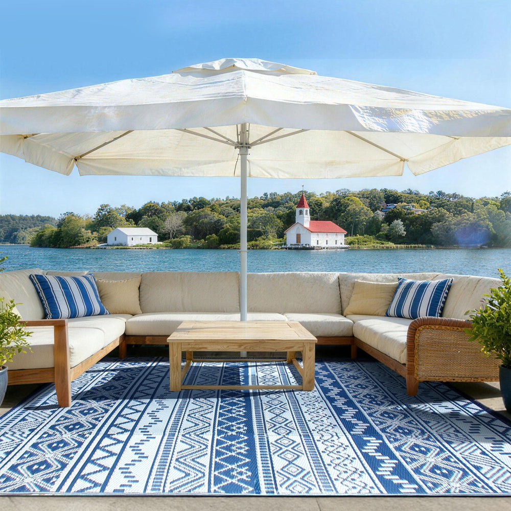 Strickland Home Outdoor Rug 6'x9', navy and white, front view