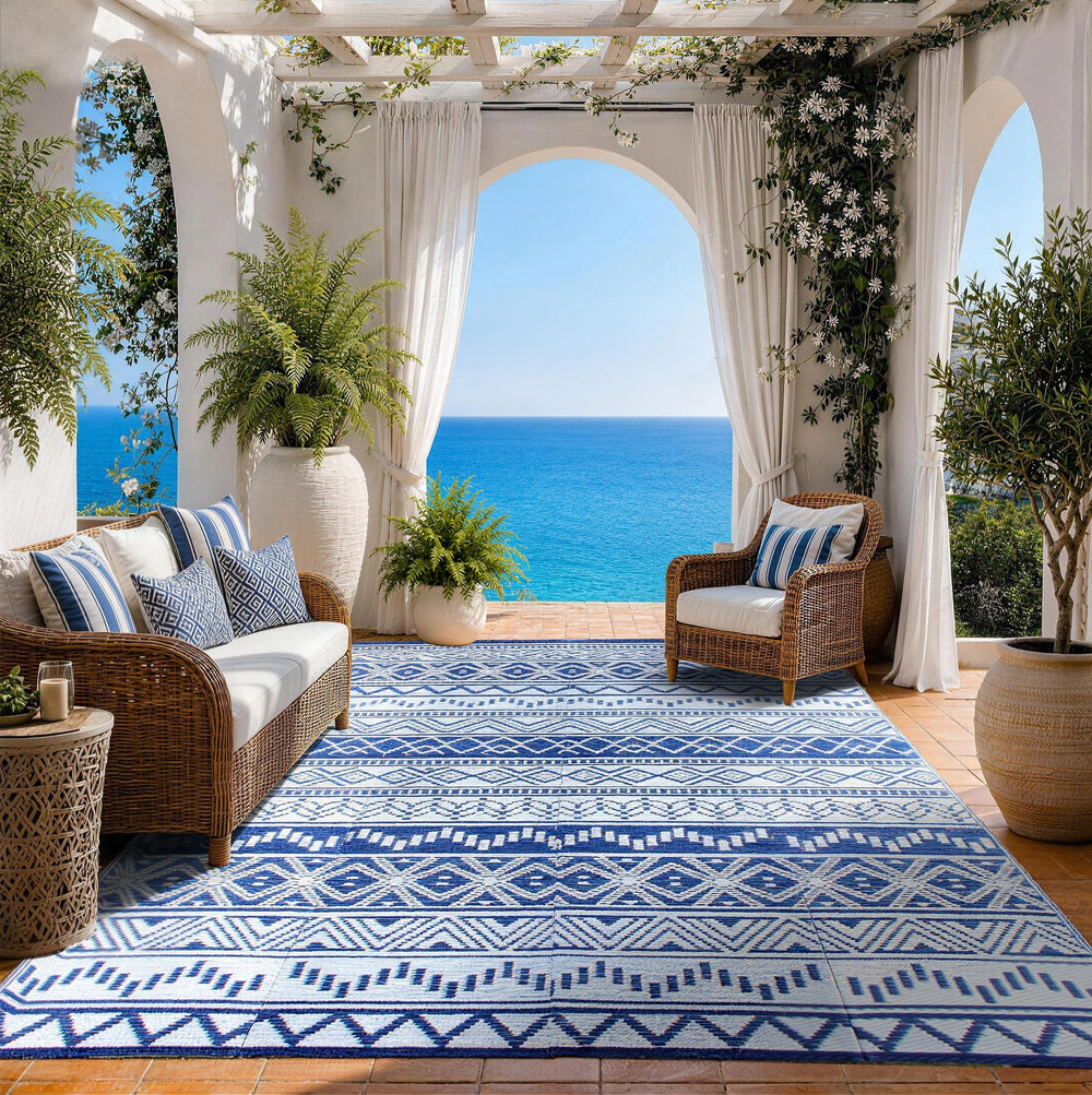 Strickland Home Outdoor Rug 9'x12' navy and white front view