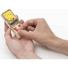 Victor Easy Set Mouse Trap wooden material detail