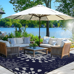 Wallona Outdoor Rug 5x8 ft folded in carry bag