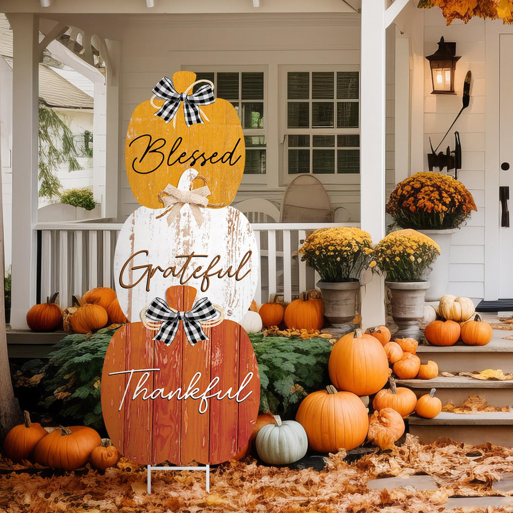 Weysat Metal Pumpkin Yard Sign Set, three colourful pumpkins with bracket