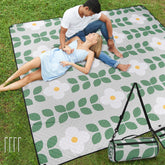 WICKERLAND Picnic Blanket front view in green