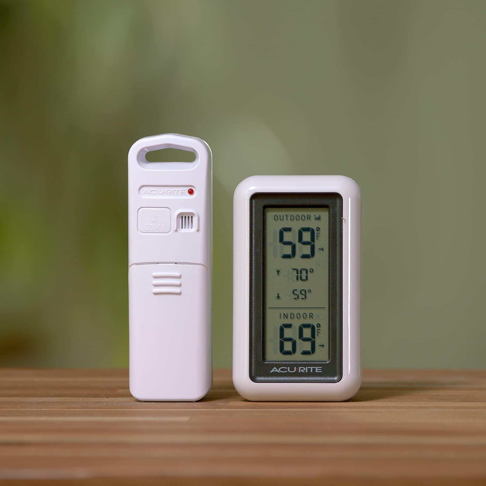 AcuRite Digital Thermometer showing temperature trend arrows