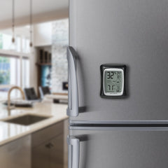 AcuRite Indoor Thermometer and Hygrometer showing humidity comfort level icon