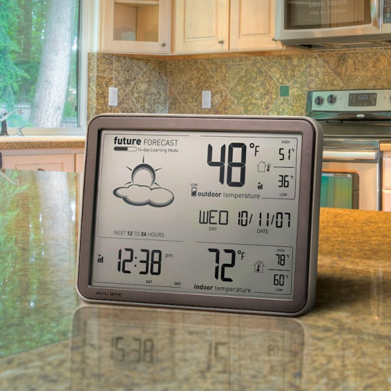 AcuRite weather station back view showing wireless sensor