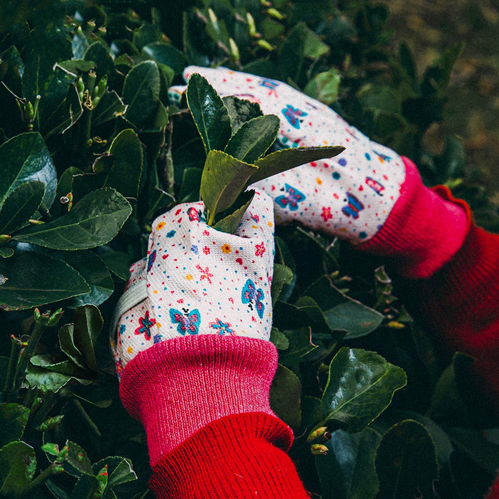Adorable colourful pattern on PROMEDIX P Kids Garden Gloves