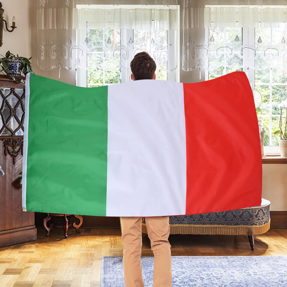 AhfuLife Italian Flag on display at a sports event
