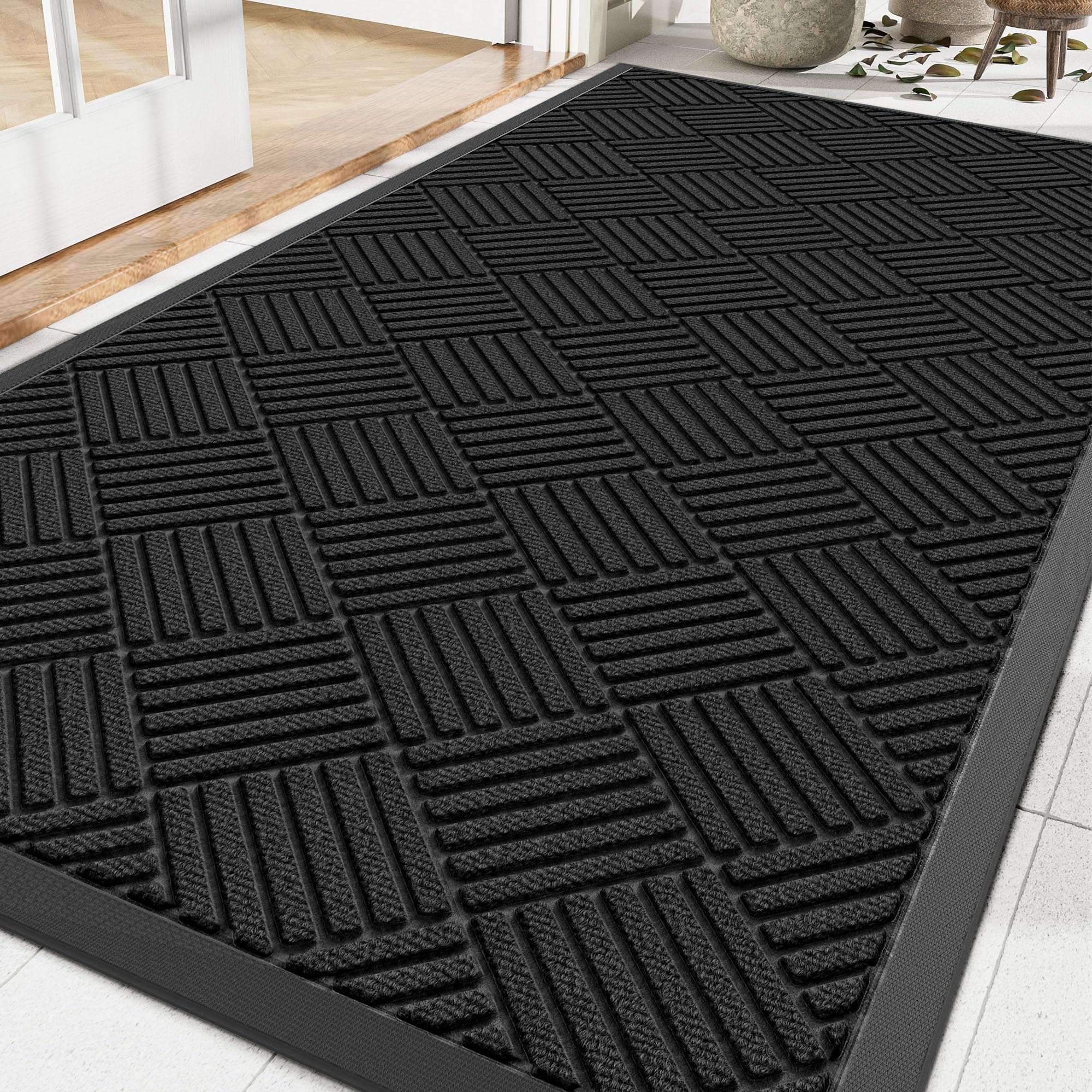 Amyracel 3'x4' front door mat black diamond design front view