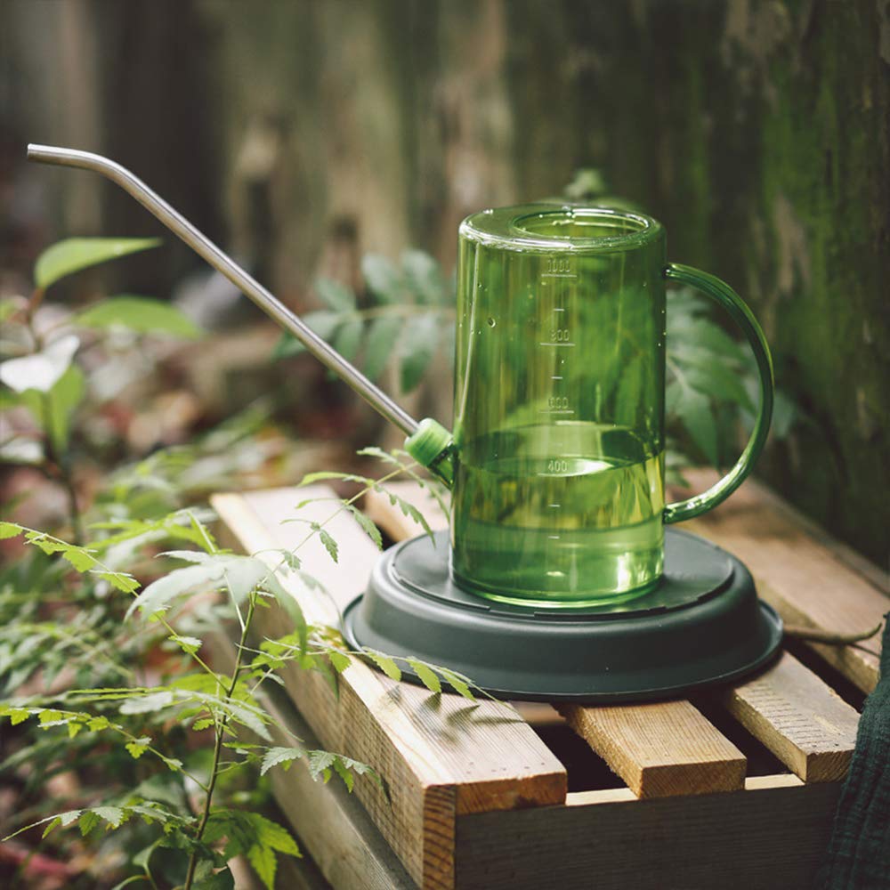 AORAKI Small Watering Can Green filled with water