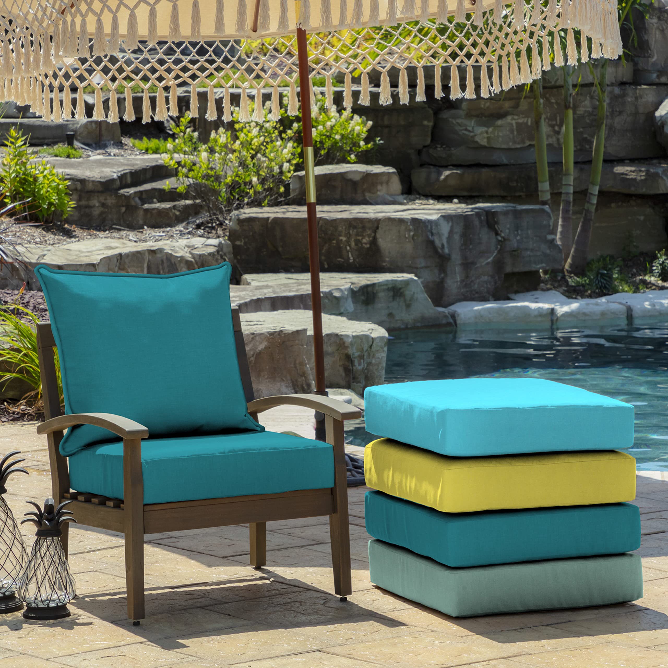 Arden Deep Seat Cushion Set showing tie straps