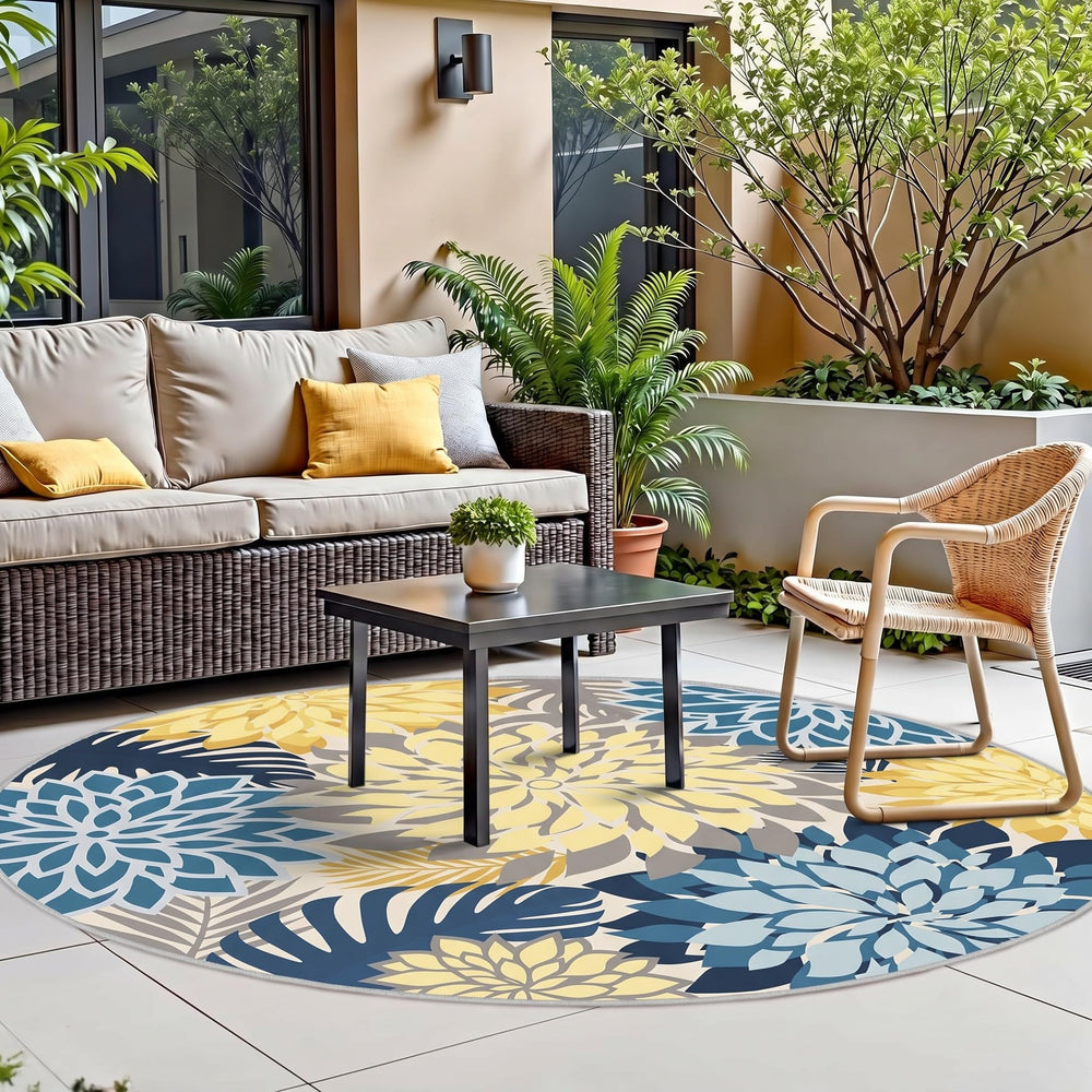 Arenarug Outdoor Rug during a barbecue gathering