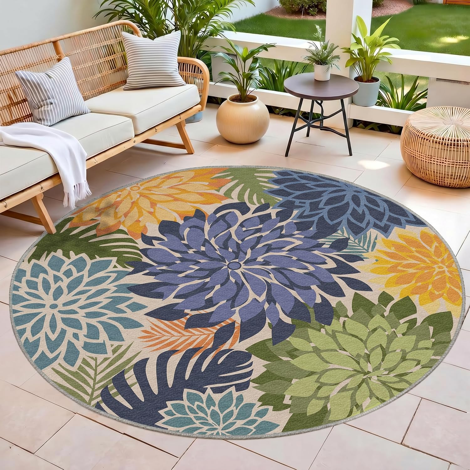 Arenarug Outdoor Rug in garden with floral background