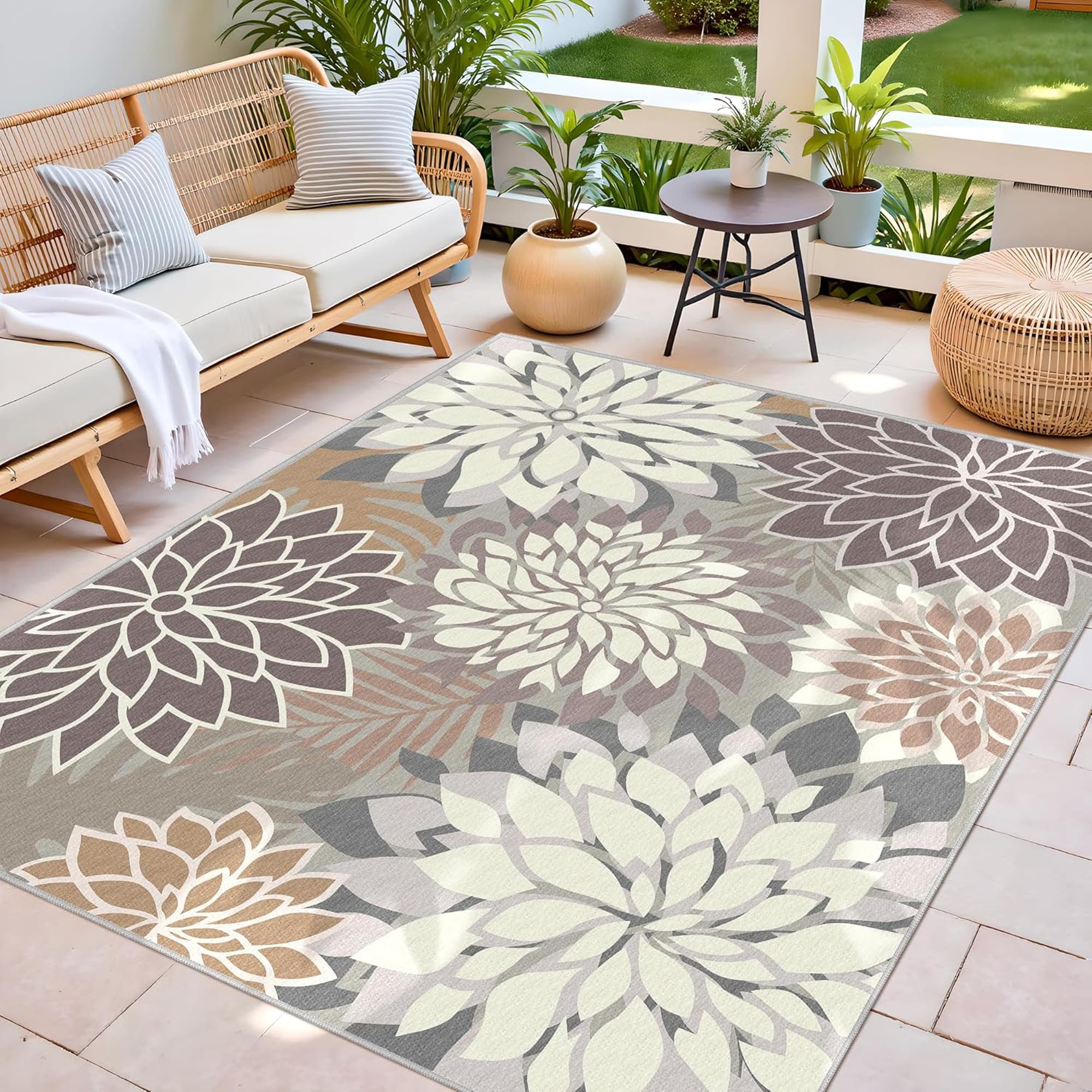 Arenarug outdoor rug showcased on a patio setting