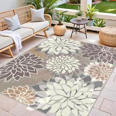 Arenarug outdoor rug showcased on a patio setting