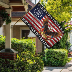 Aroxtms 250th Anniversary American Flag attached to a flagpole