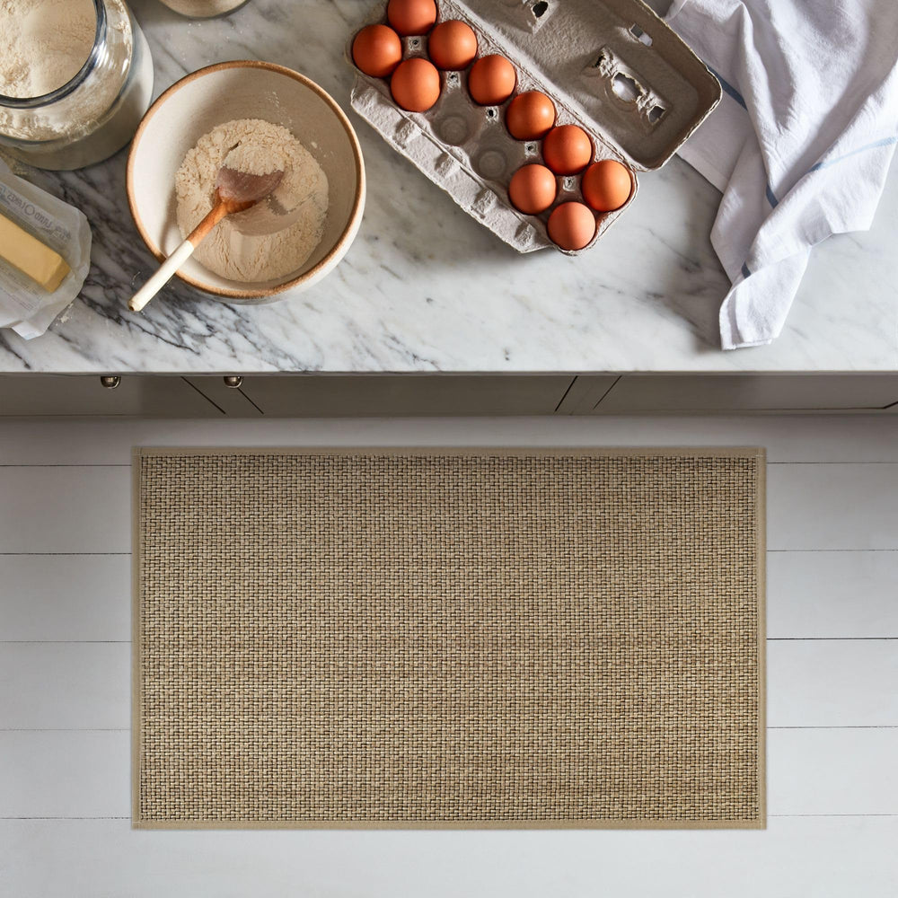 Artoid Mode Kitchen Doormat with water absorption demonstration