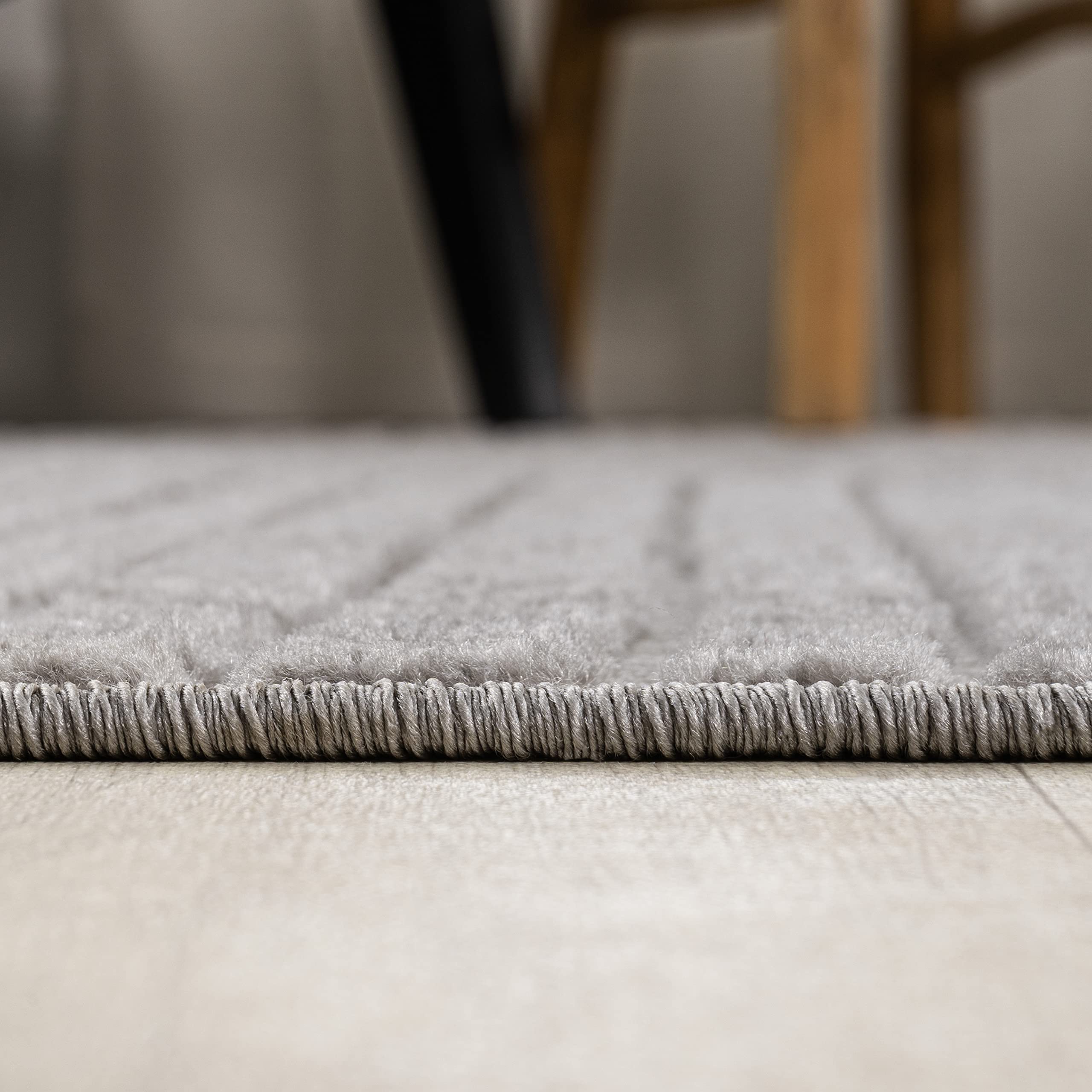 Back view of the JONATHAN Y Hallie Runner Rug showing construction