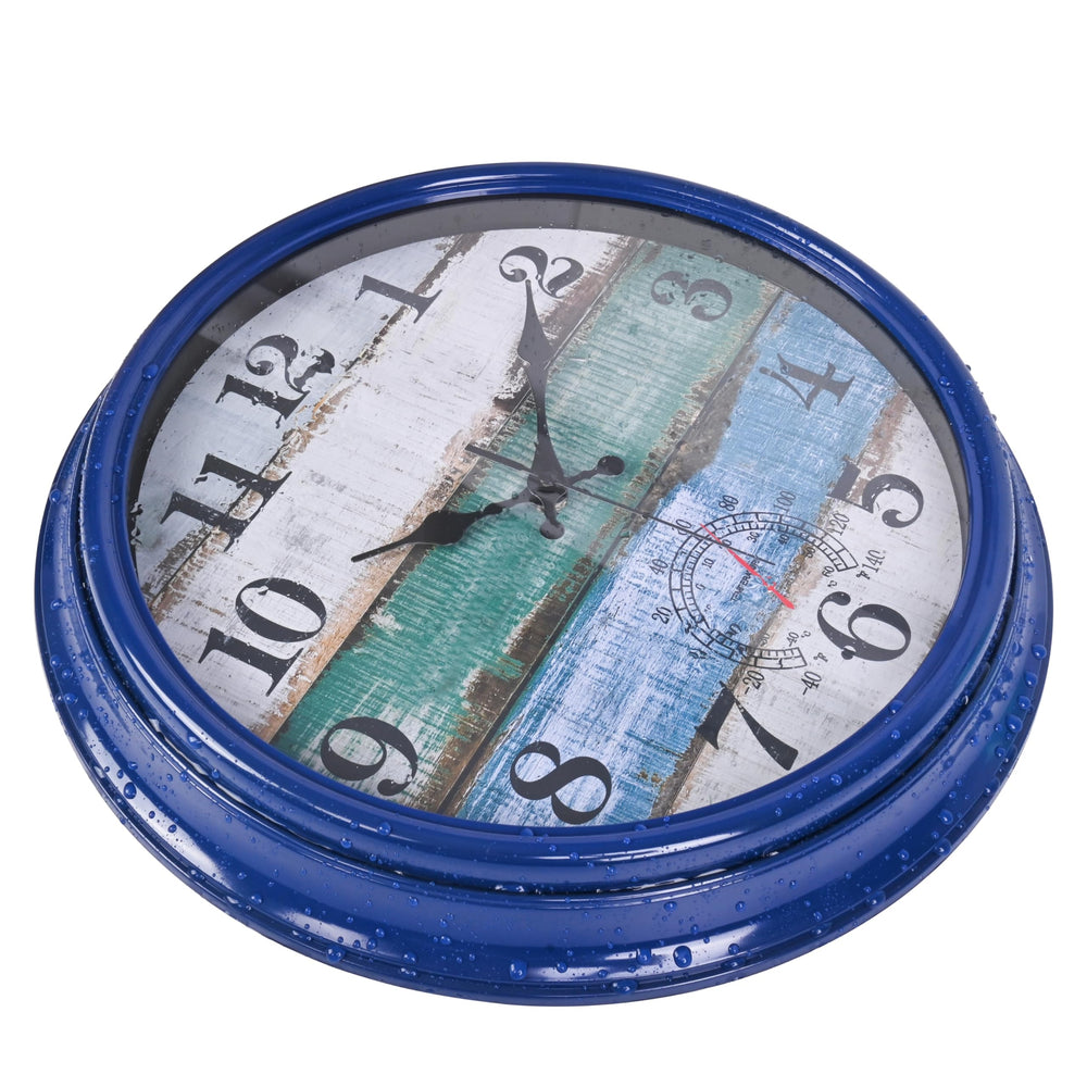 Back view of Yoiolclc Outdoor Clock with mounting hook
