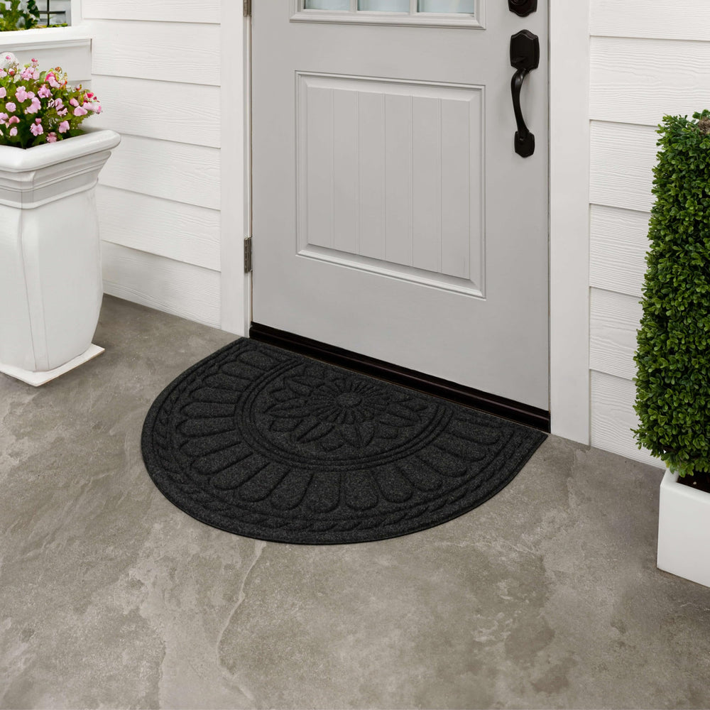 Back view showing non-slip rubber backing of the doormat