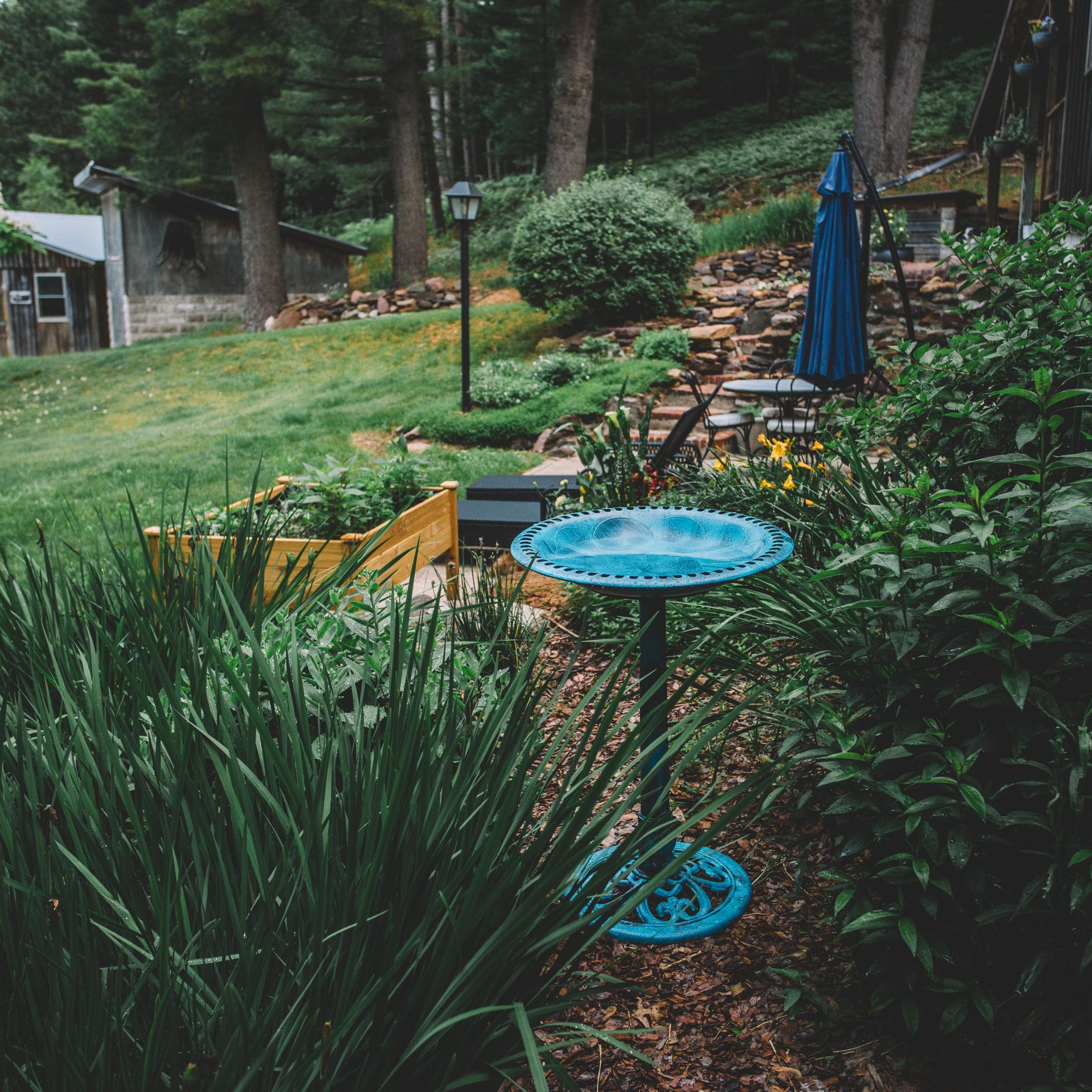 BACKYARD EXPRESSIONS Blue Bird Bath assembly instructions